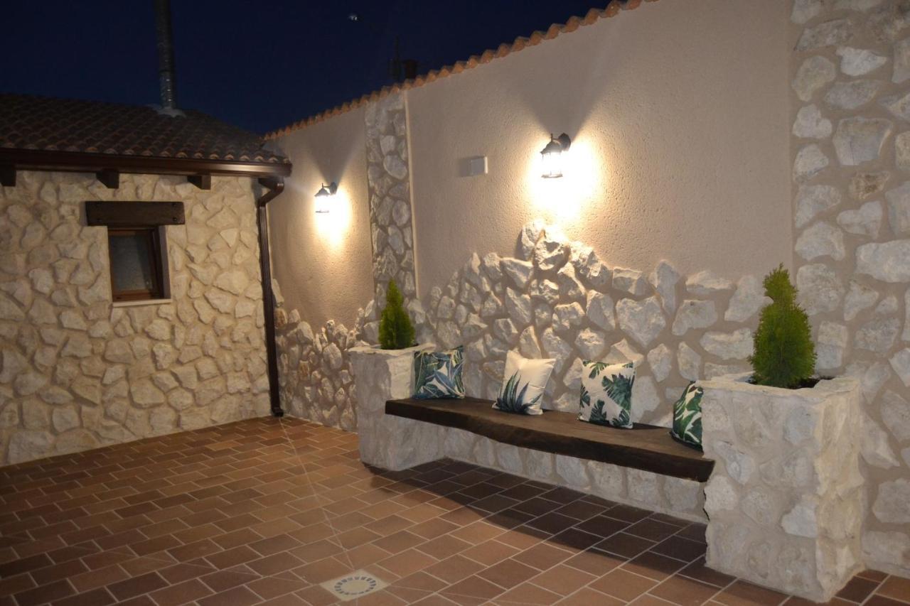 El Capricho De Los Carrascos Juarros de Voltoya Exteriör bild