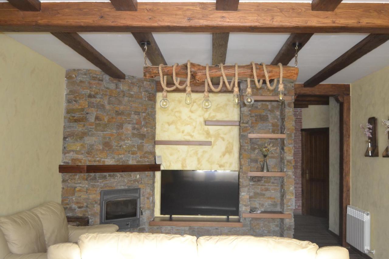 El Capricho De Los Carrascos Juarros de Voltoya Exteriör bild